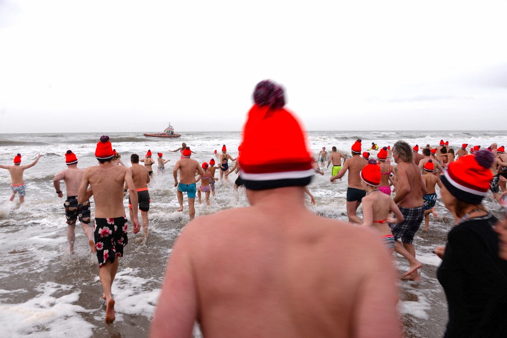 ../Images/Nieuwjaarsduik Nederzandt 2018 041.jpg